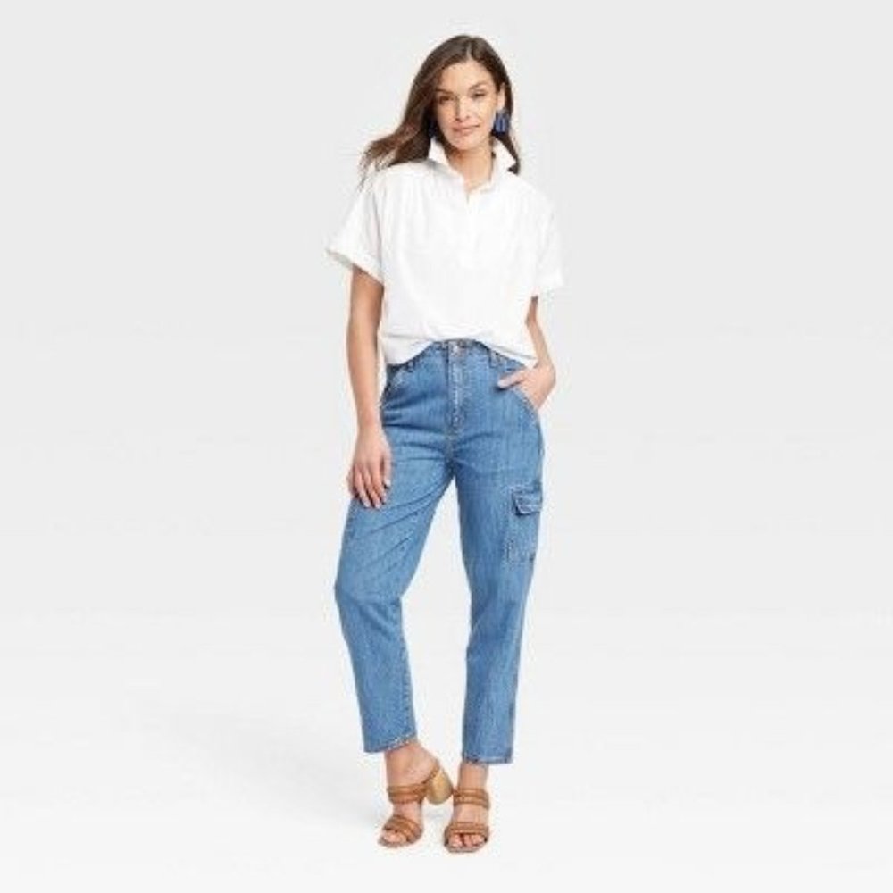 NEW Universal Thread Women's Mid-Rise Boyfriend Jeans - Medium Wash